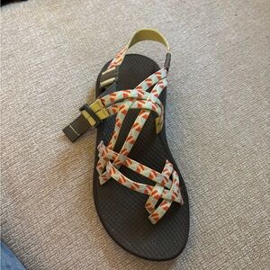 Chaco Size 8